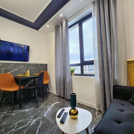 Luxury Td One Bedroom *