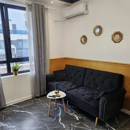 Luxury Td One Bedroom *